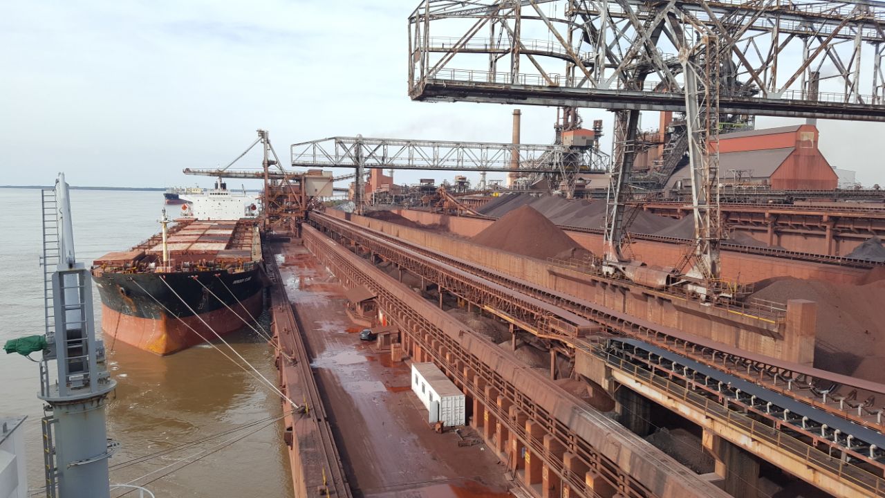 AGUNSA  se adjudica la operación del Puerto Siderar en Argentina