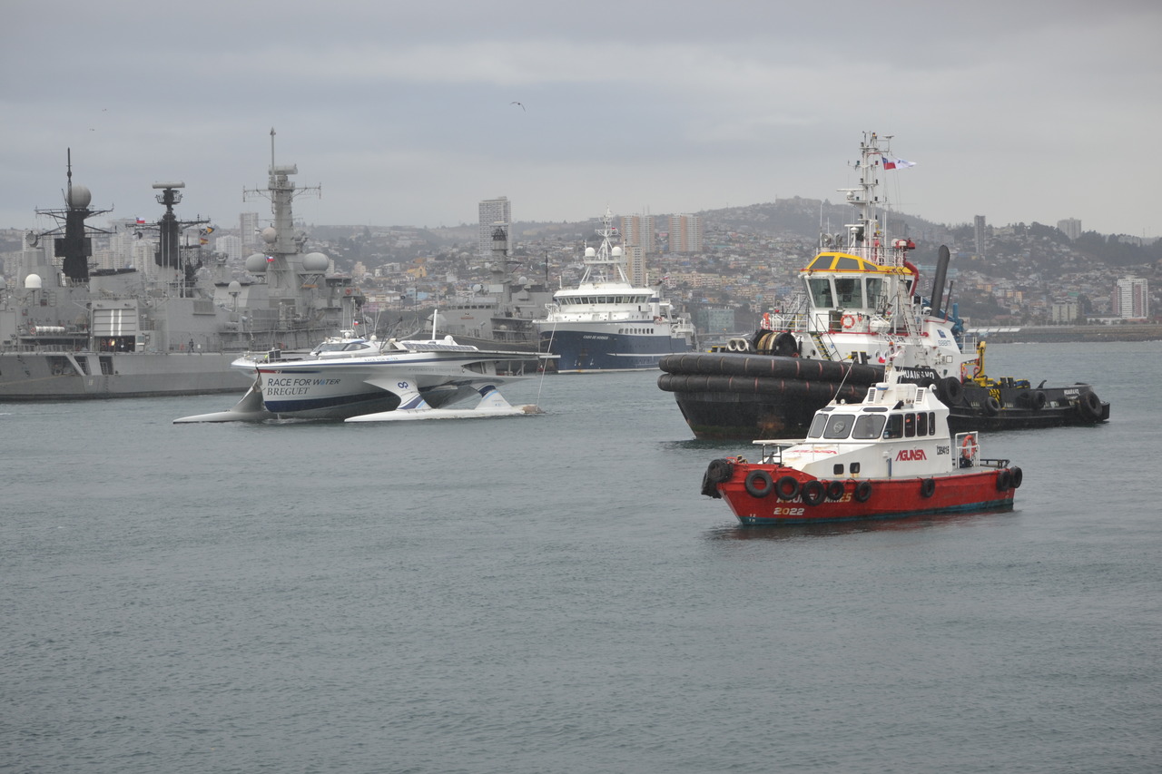 AGUNSA agency to Swiss vessel “Race for Water”