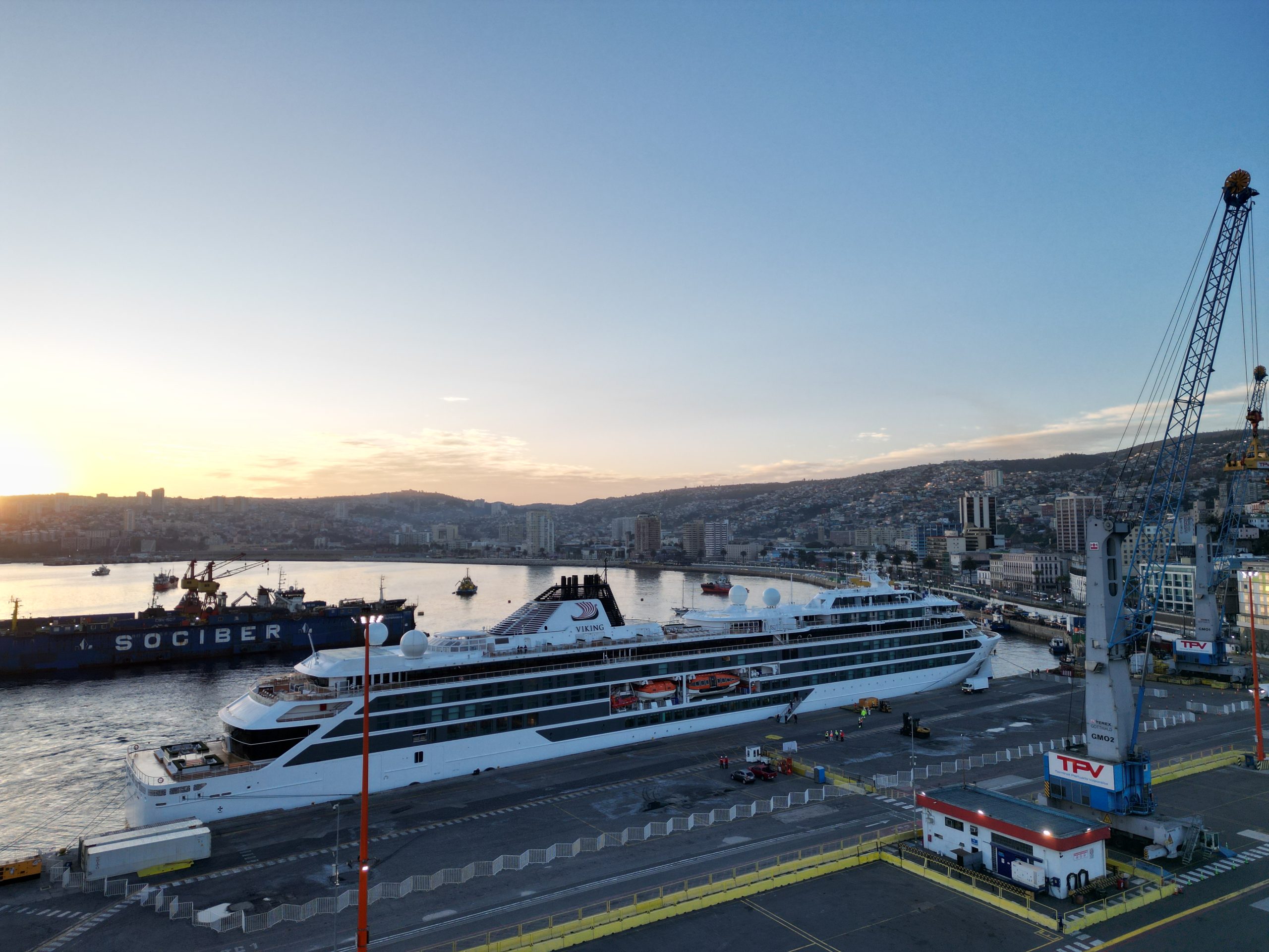 Terminal Portuario de Valparaíso recibe recalada de crucero Viking