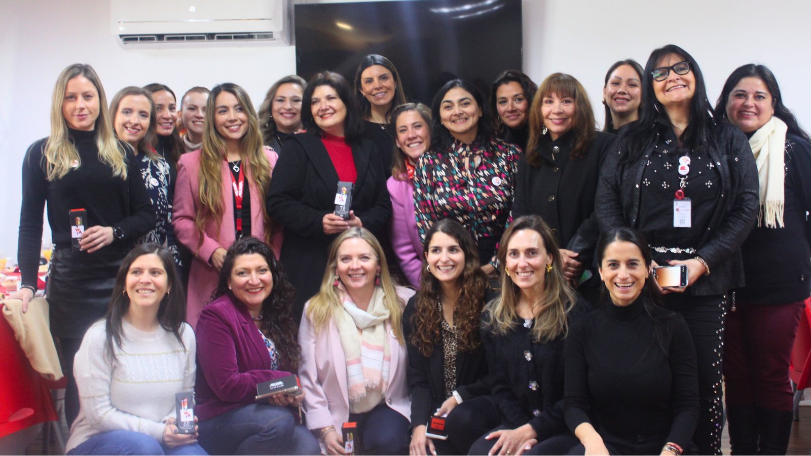 Desayuno WIA de APRIMIN en AGUNSA: Un Encuentro de Innovación y Colaboración Empresarial